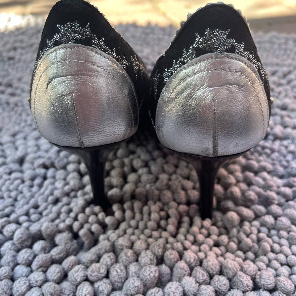 Donald J. Pliner Black and Silver Heels - Picture 6 of 11